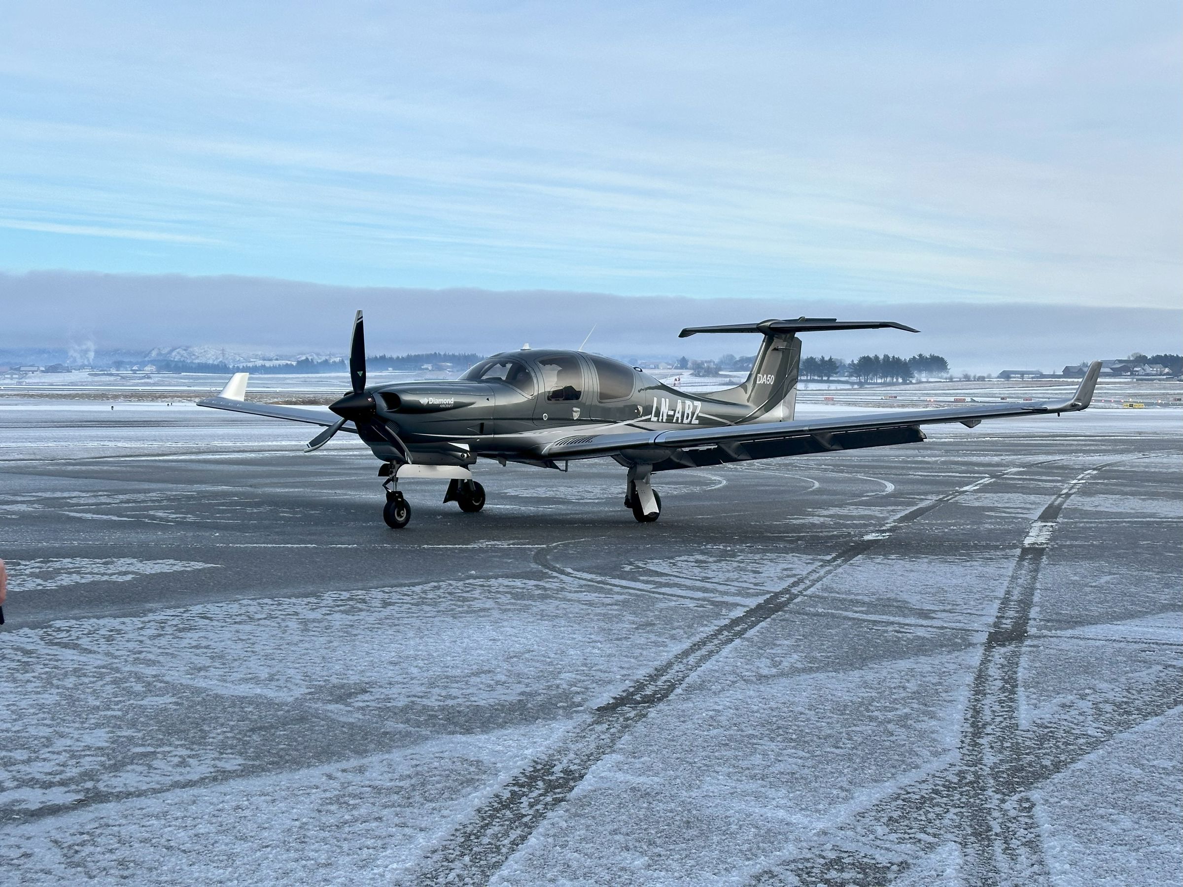2022 Diamond DA50 RG - Exterior