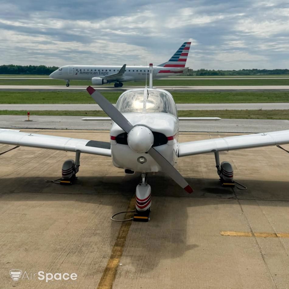 1977 Piper PA-28-181 Archer II - Exterior