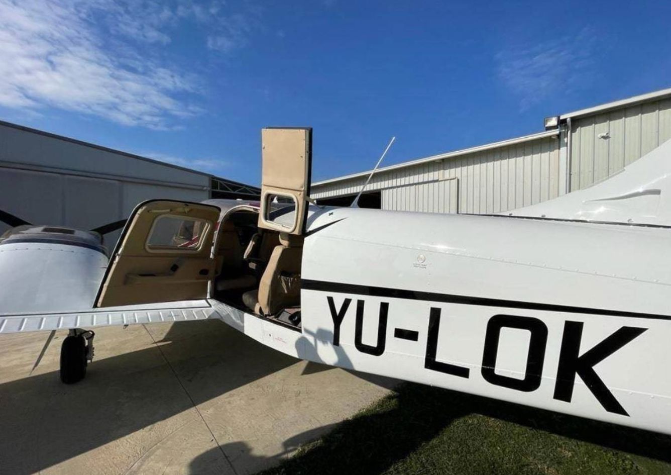 1998 Piper PA-34-220T Seneca V - Exterior