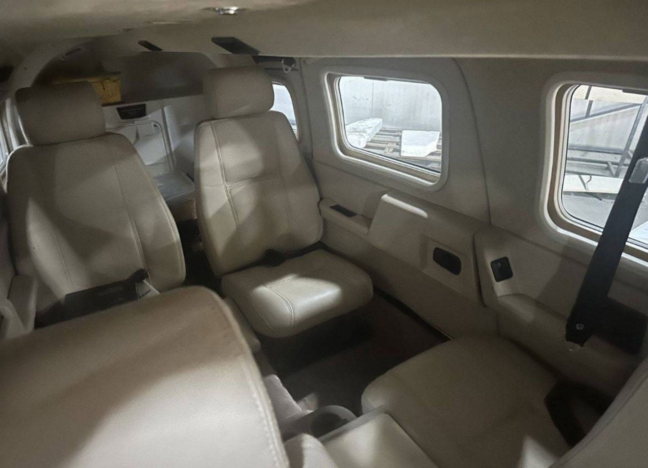 1998 Piper PA-34-220T Seneca V - Interior
