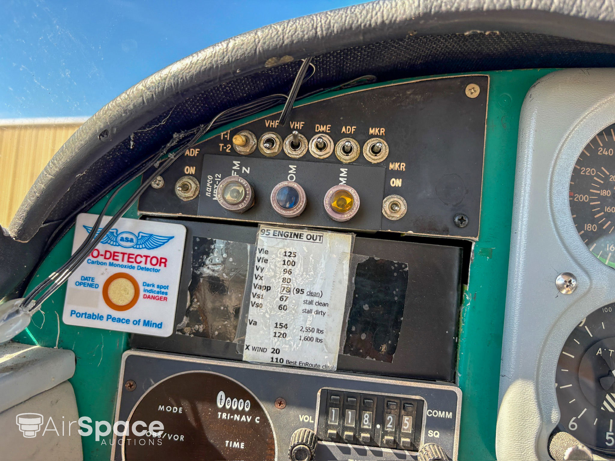 1959 Piper PA-24-180 Comanche - Interior