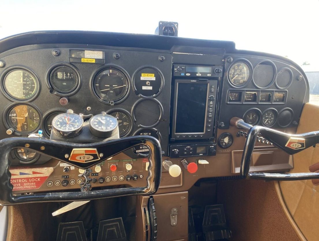 1966 Cessna (Reims) F172G - Interior