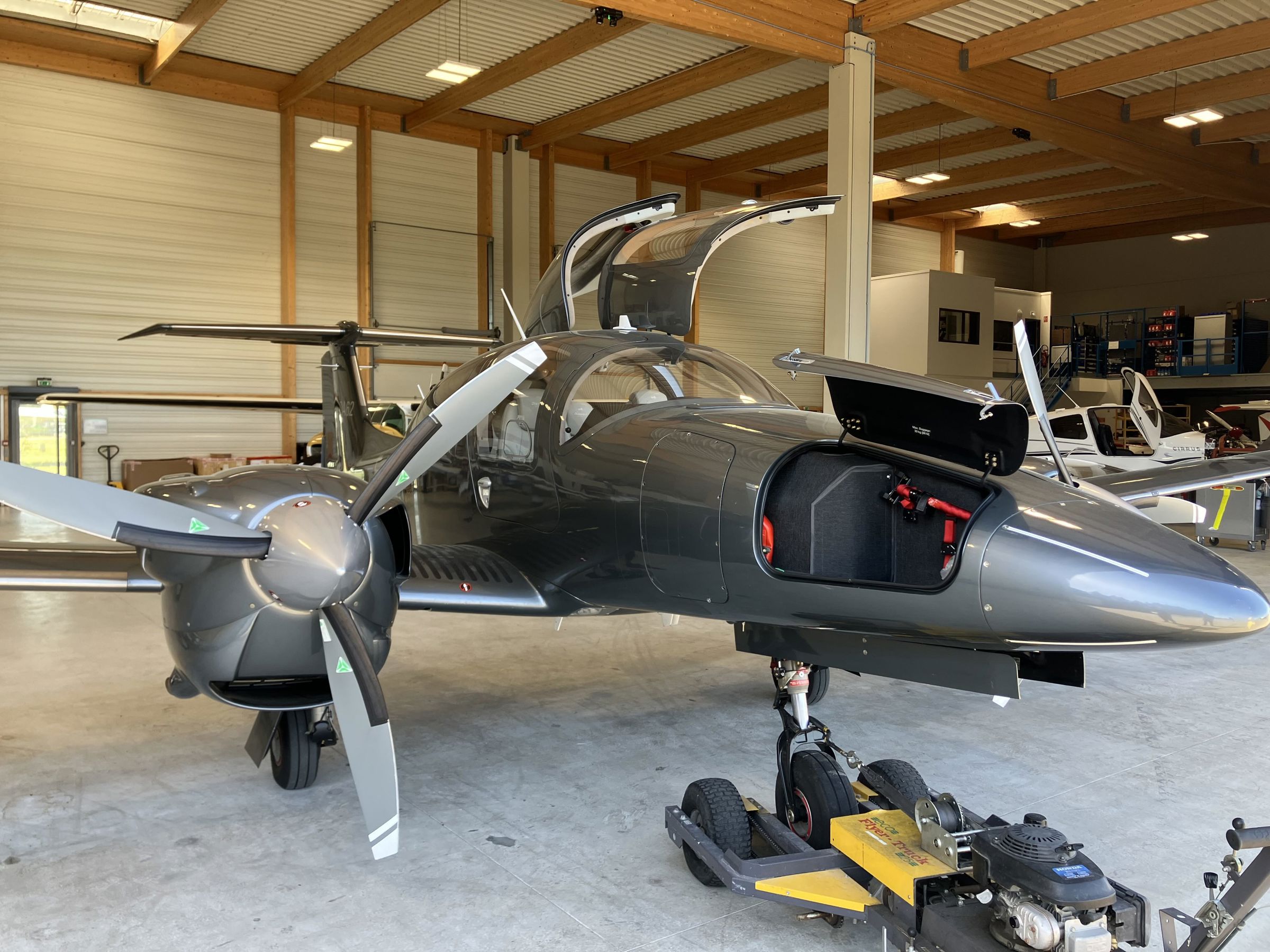 2021 Diamond DA62 - Exterior
