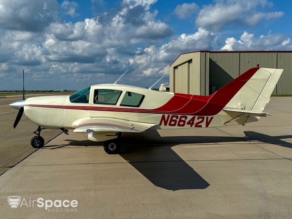 1970 Bellanca 17-30A 300A Super Viking - Exterior