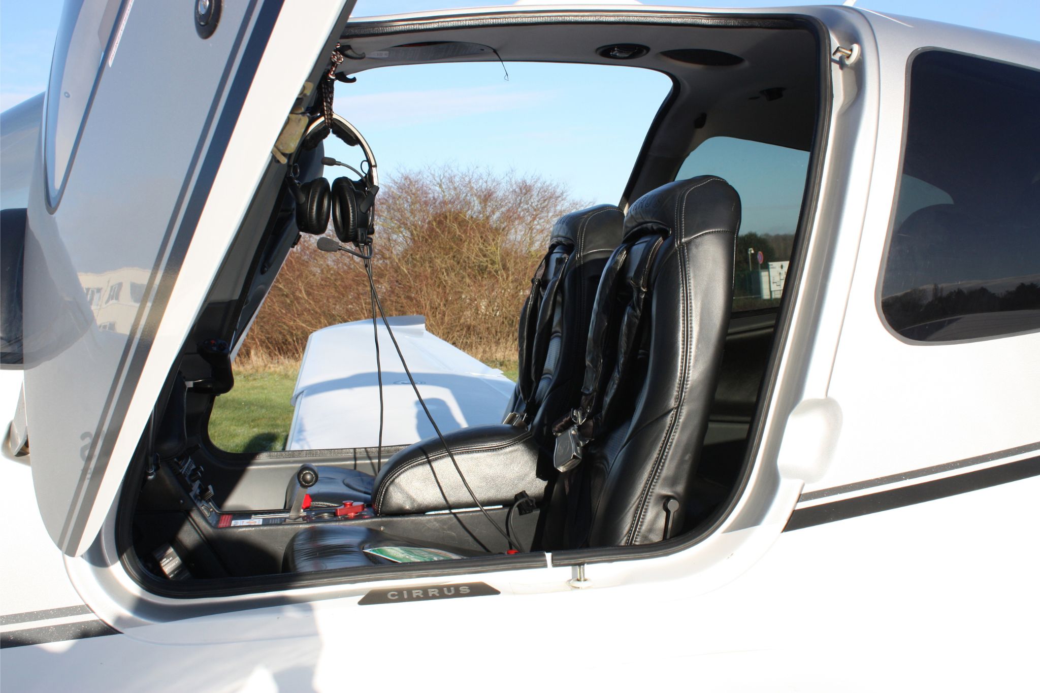 2007 Cirrus SR22 G3 GTSx - Interior