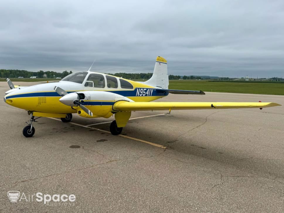 1962 Beechcraft 95 Travel Air Model B95/B95A