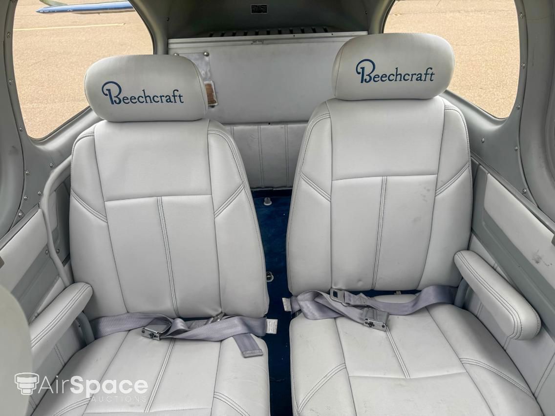 1962 Beechcraft 95 Travel Air Model B95/B95A - Interior