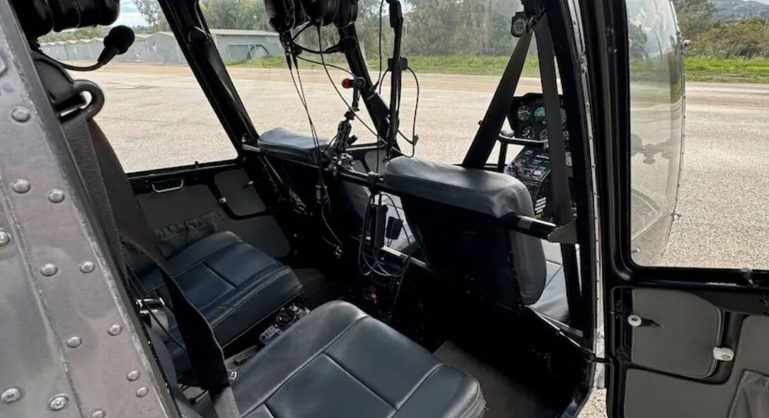 2004 Robinson R-44 Raven - Interior