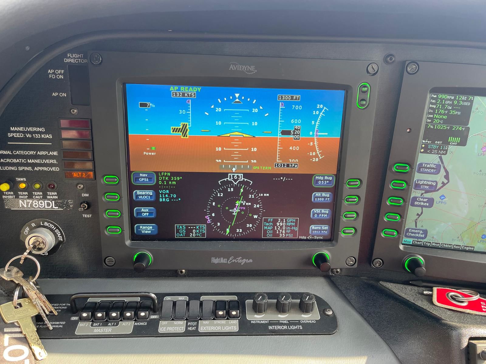 2006 Cirrus SR22 G2 - Interior