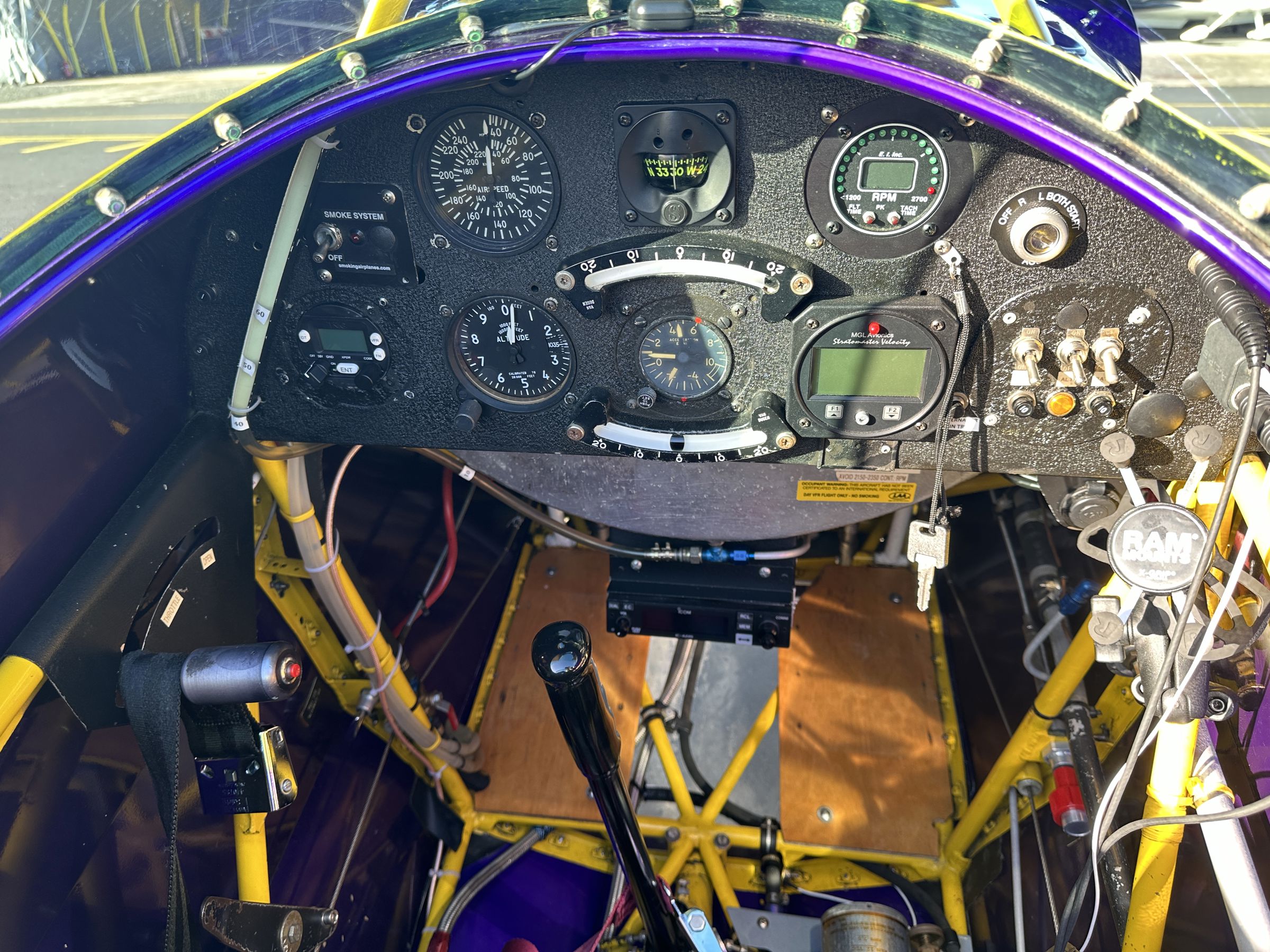 1969 Pitts S-1S - Interior