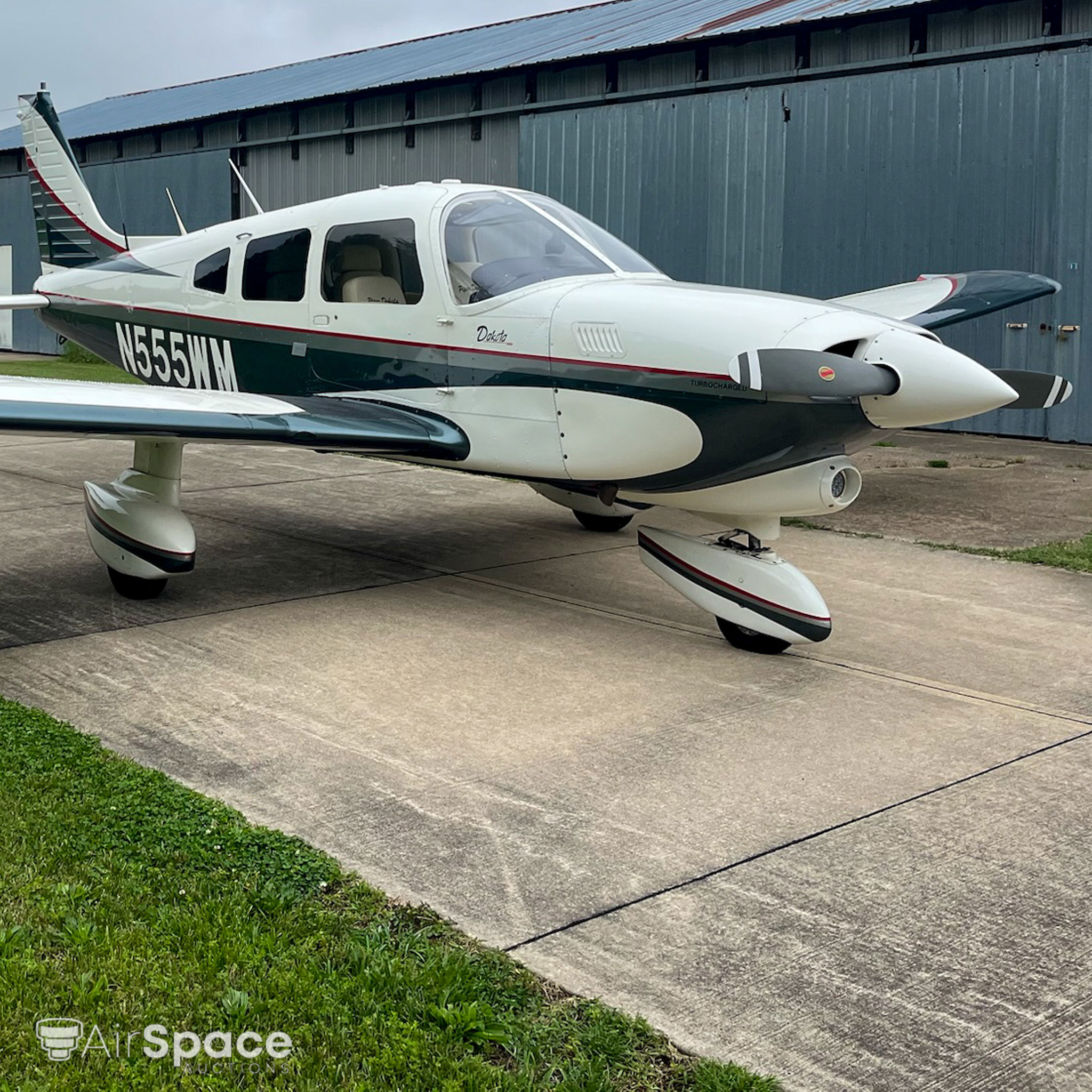 1979 Piper PA-28-201T Turbo Dakota - Exterior
