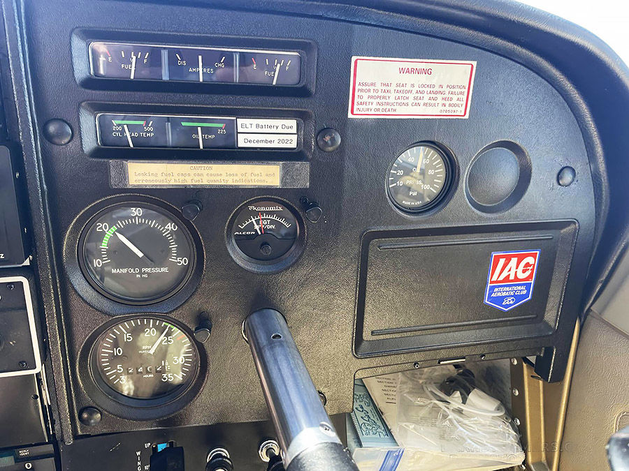 1969 Cessna 182M Skylane - Interior