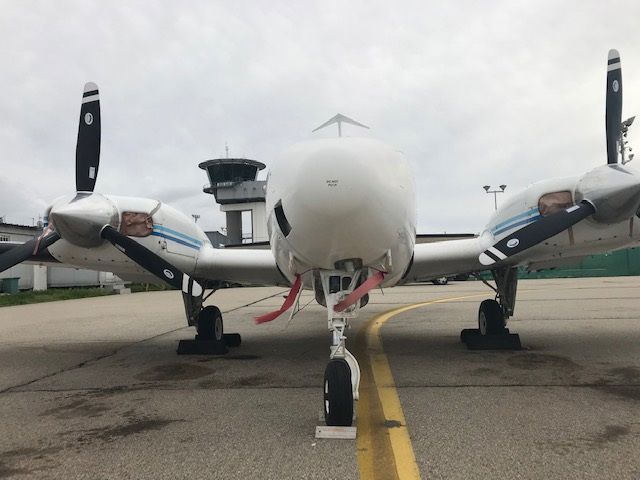 1973 Beechcraft Baron 58 - Exterior