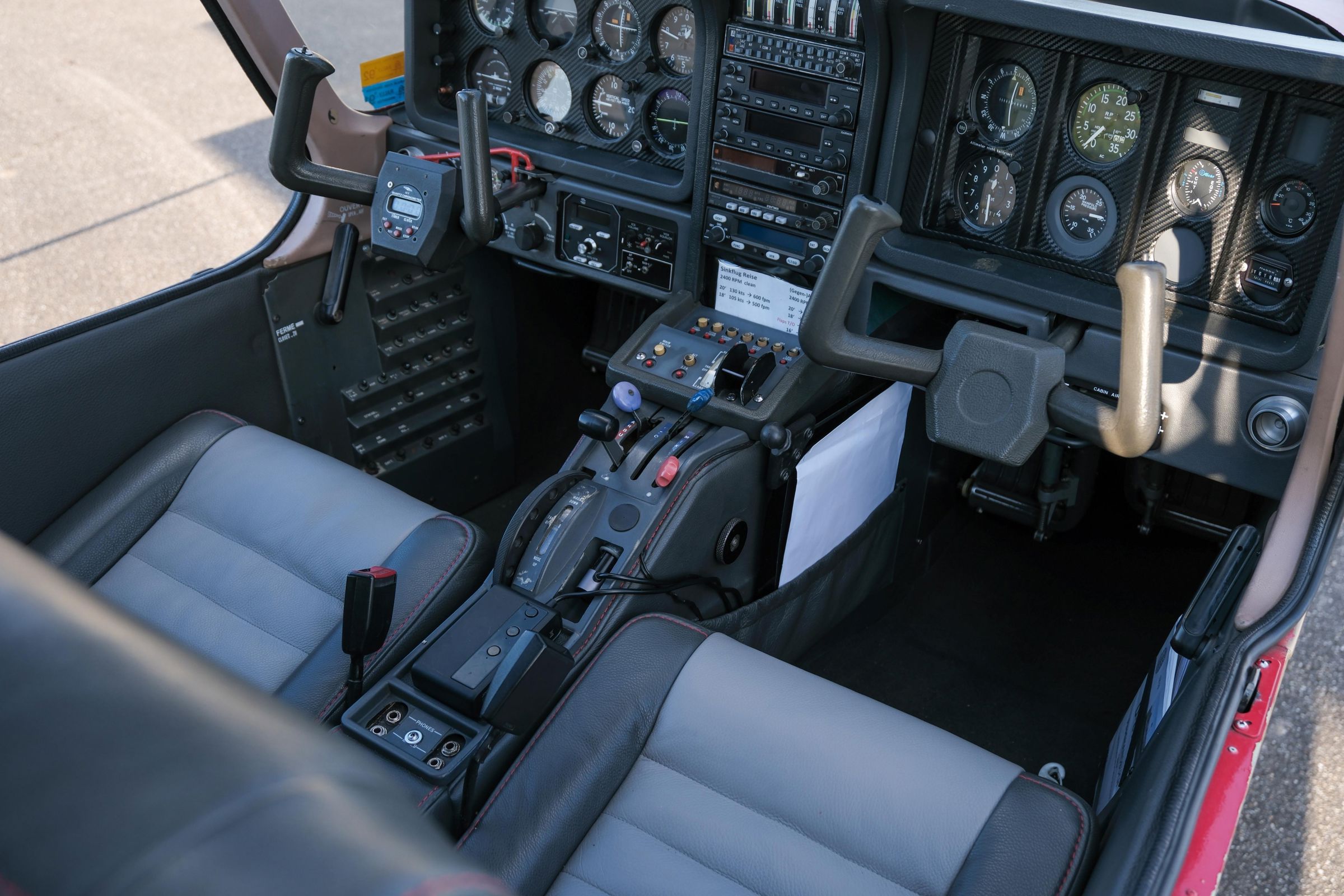 1986 Socata TB-10 Tobago - Interior