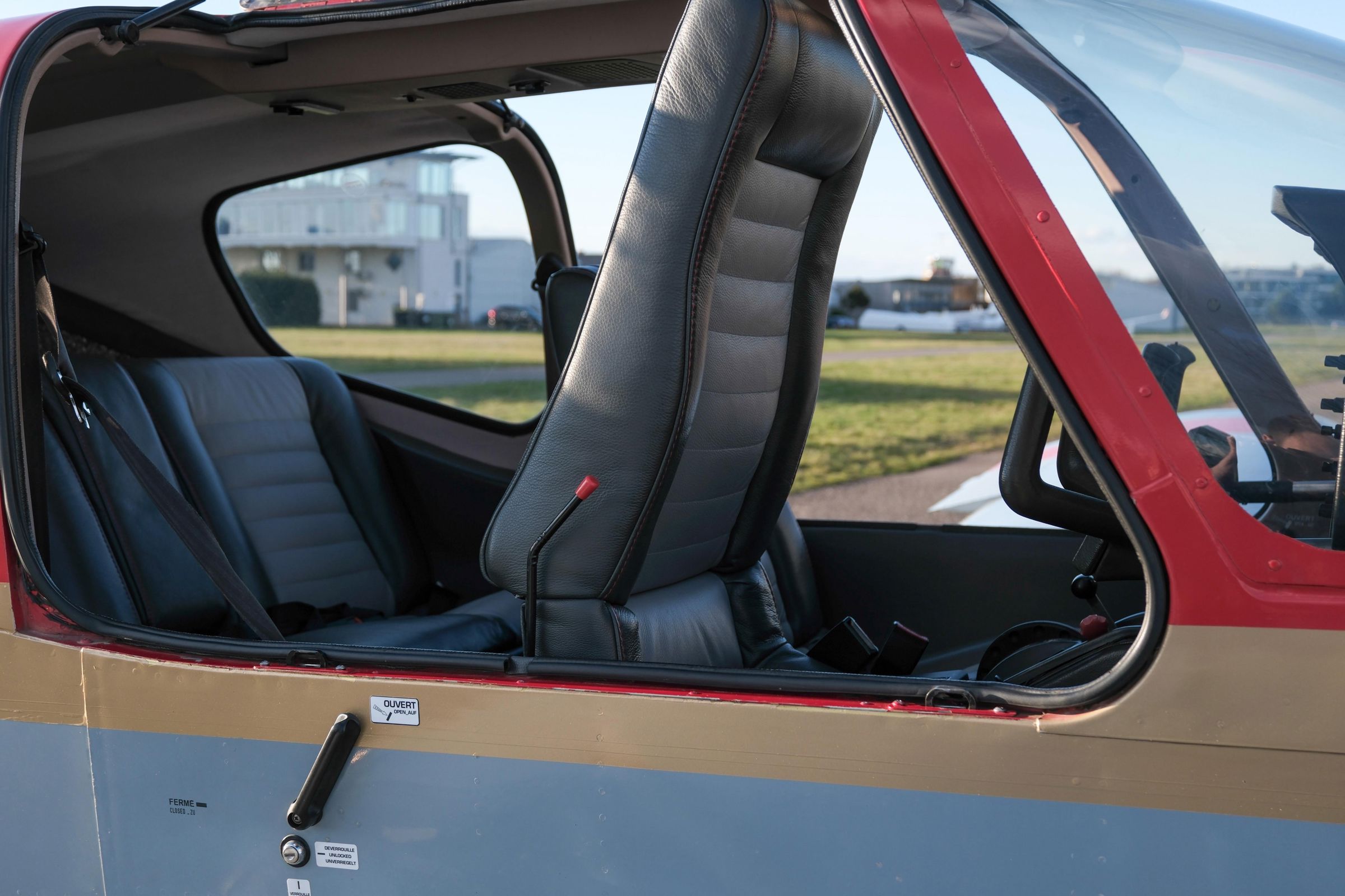 1986 Socata TB-10 Tobago - Interior