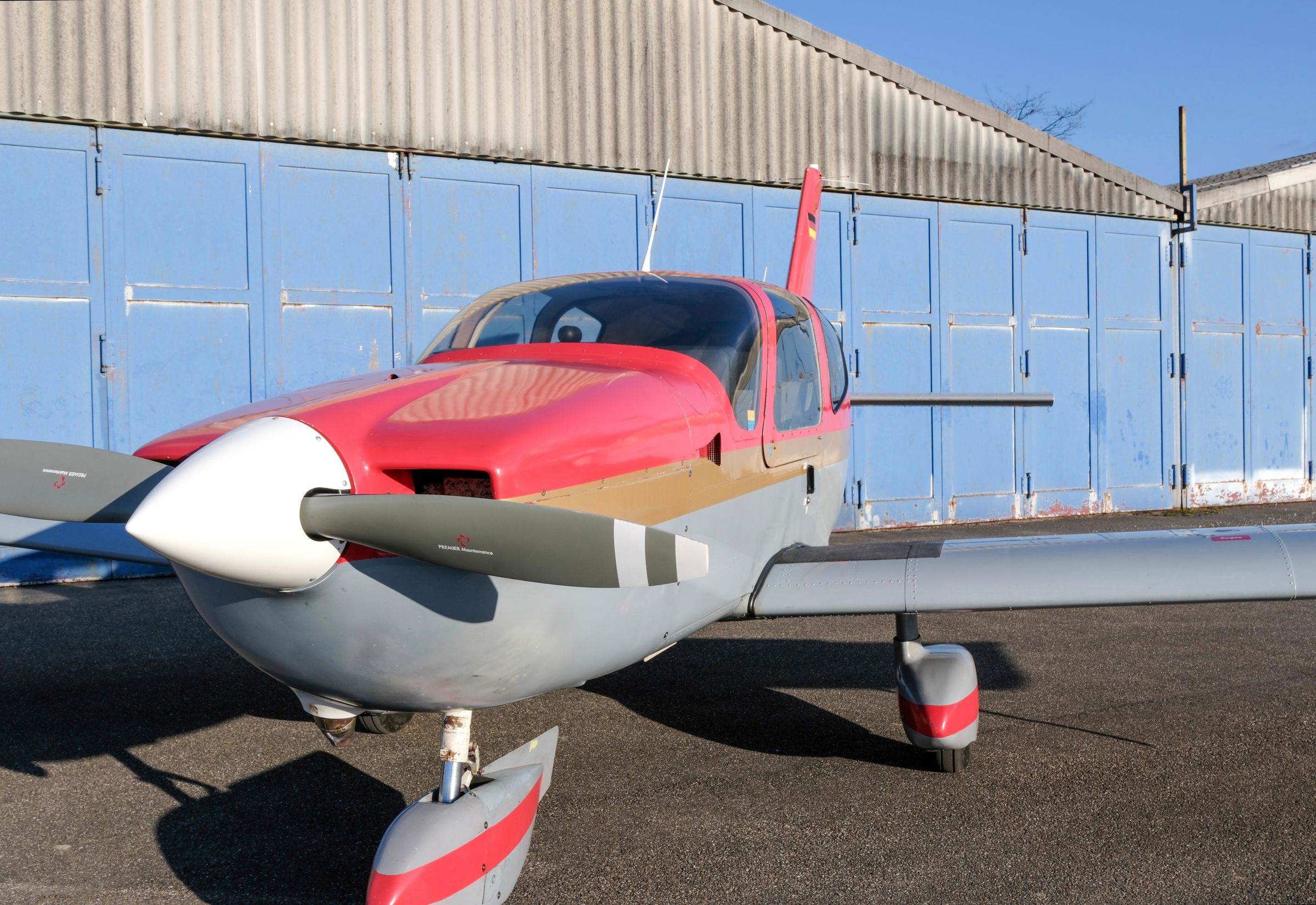 1986 Socata TB-10 Tobago - Exterior