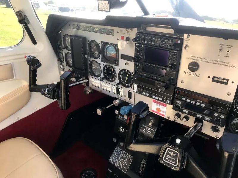 1987 Mooney M20J 201 - Interior