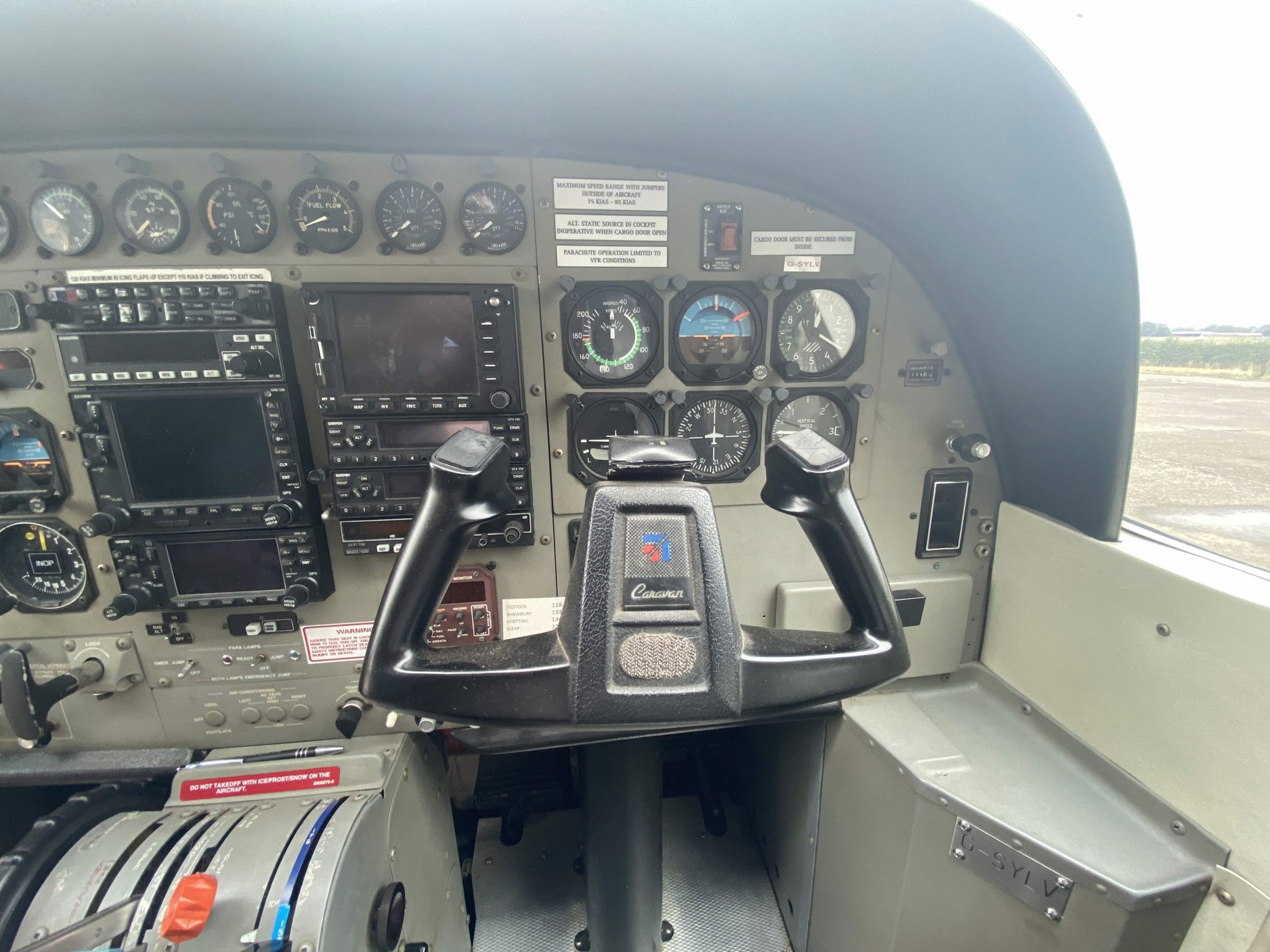 2002 Cessna 208B Grand Caravan - Interior