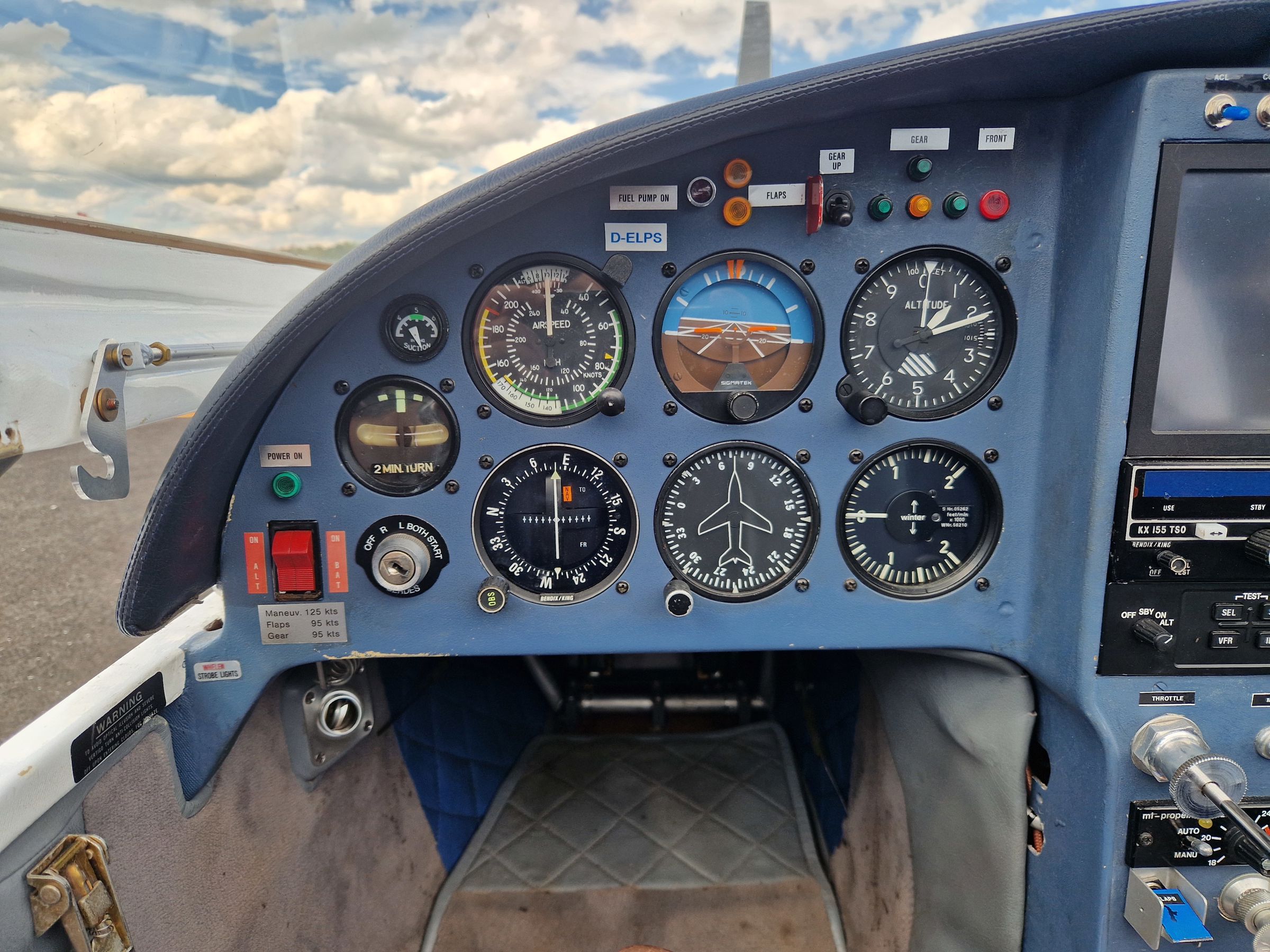 1990 Lancair 235 - Interior