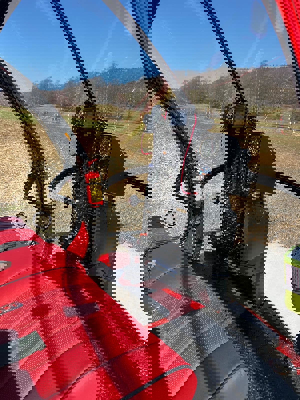 1985 Schweizer 269C - Interior