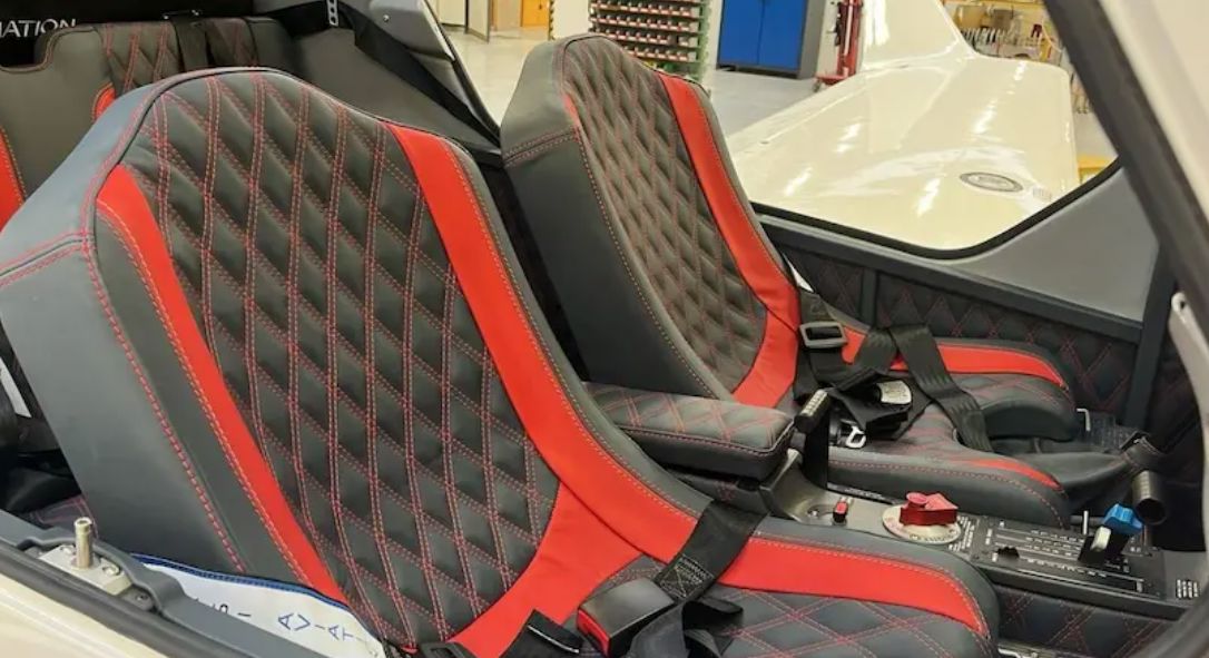 2024 Alpi Aviation Pioneer 400 - Interior