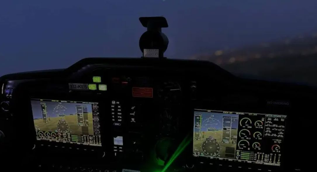 2024 Alpi Aviation Pioneer 400 - Interior