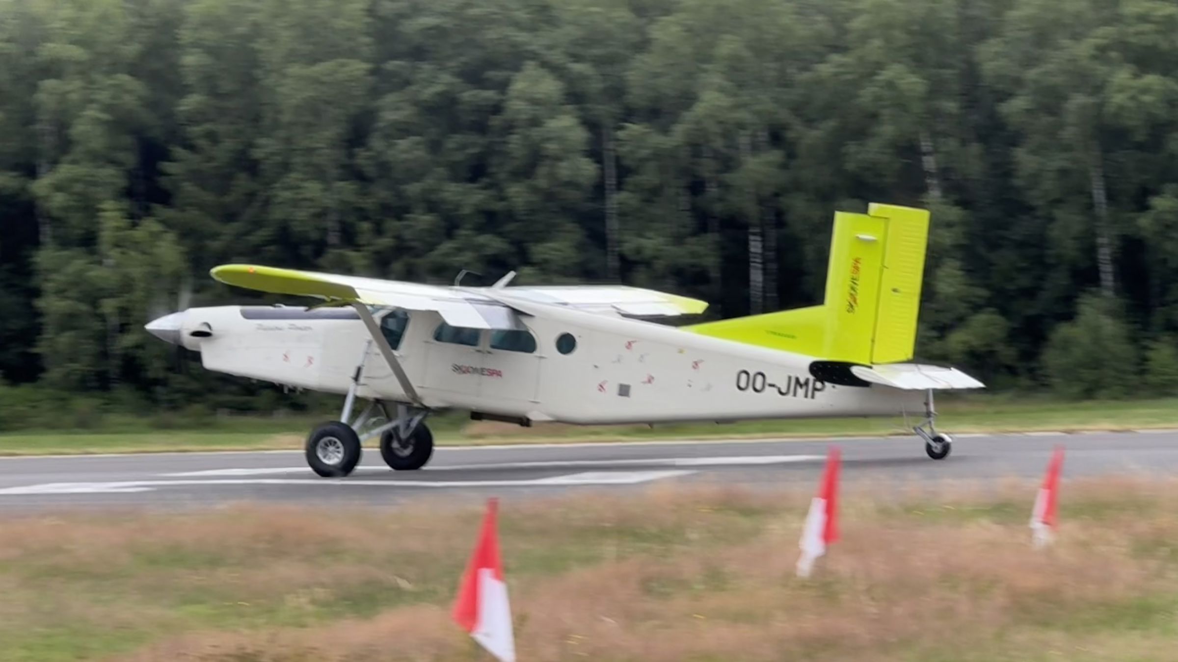 1986 Pilatus PC-6/B Turbo-Porter - Exterior