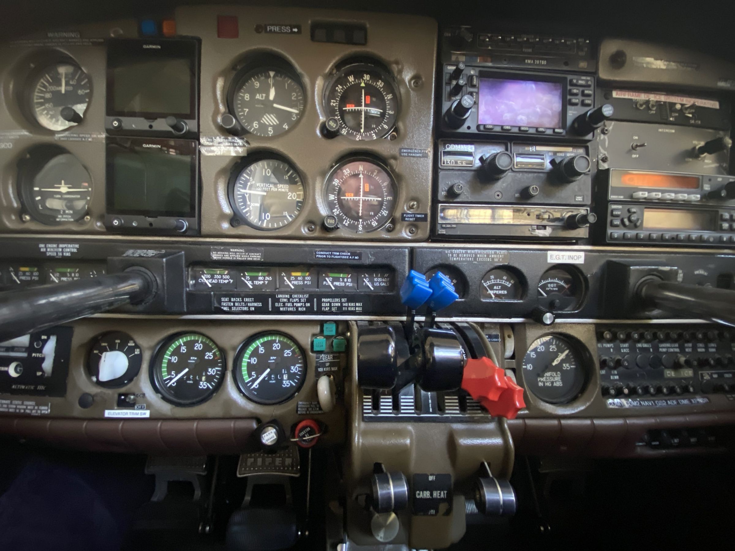 1978 Piper PA-44-180 Seminole - Interior