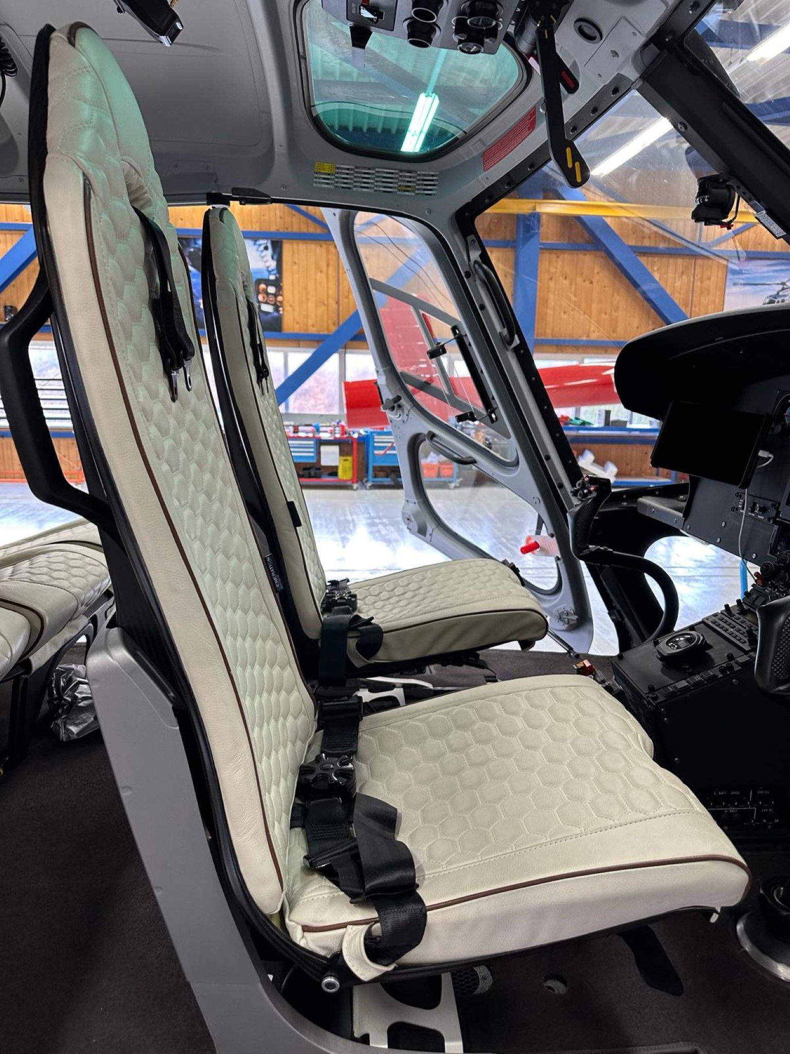 2020 Airbus Helicopters H125 Ecureuil - Interior