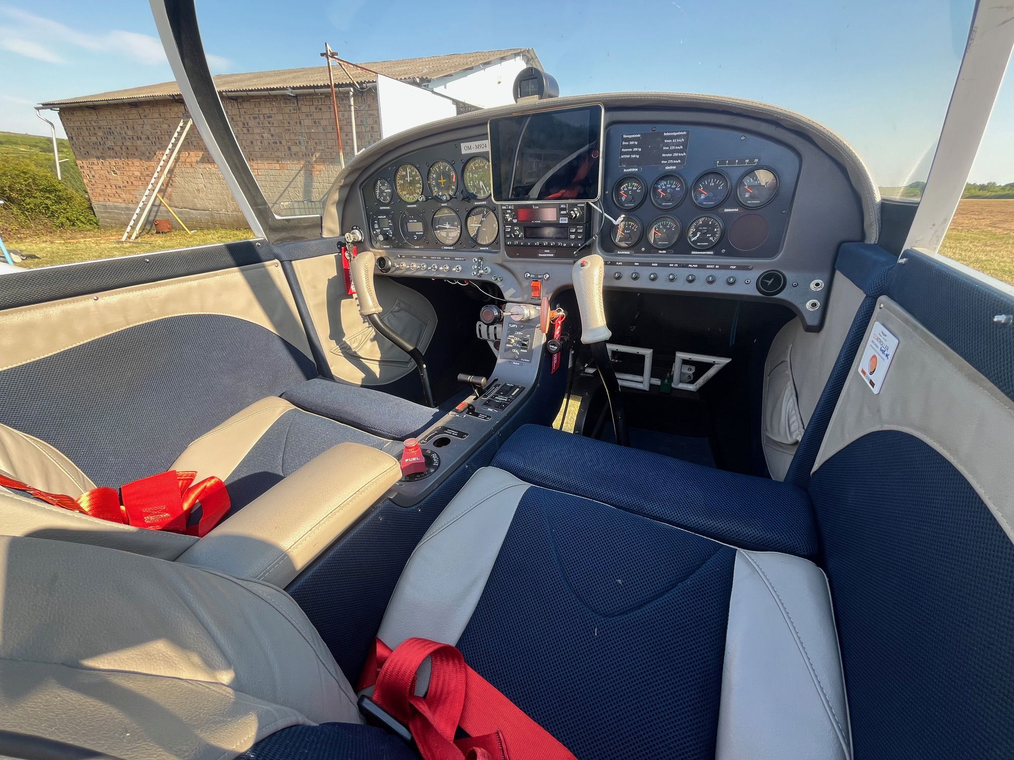 2008 Alpi Aviation Pioneer 300 - Interior