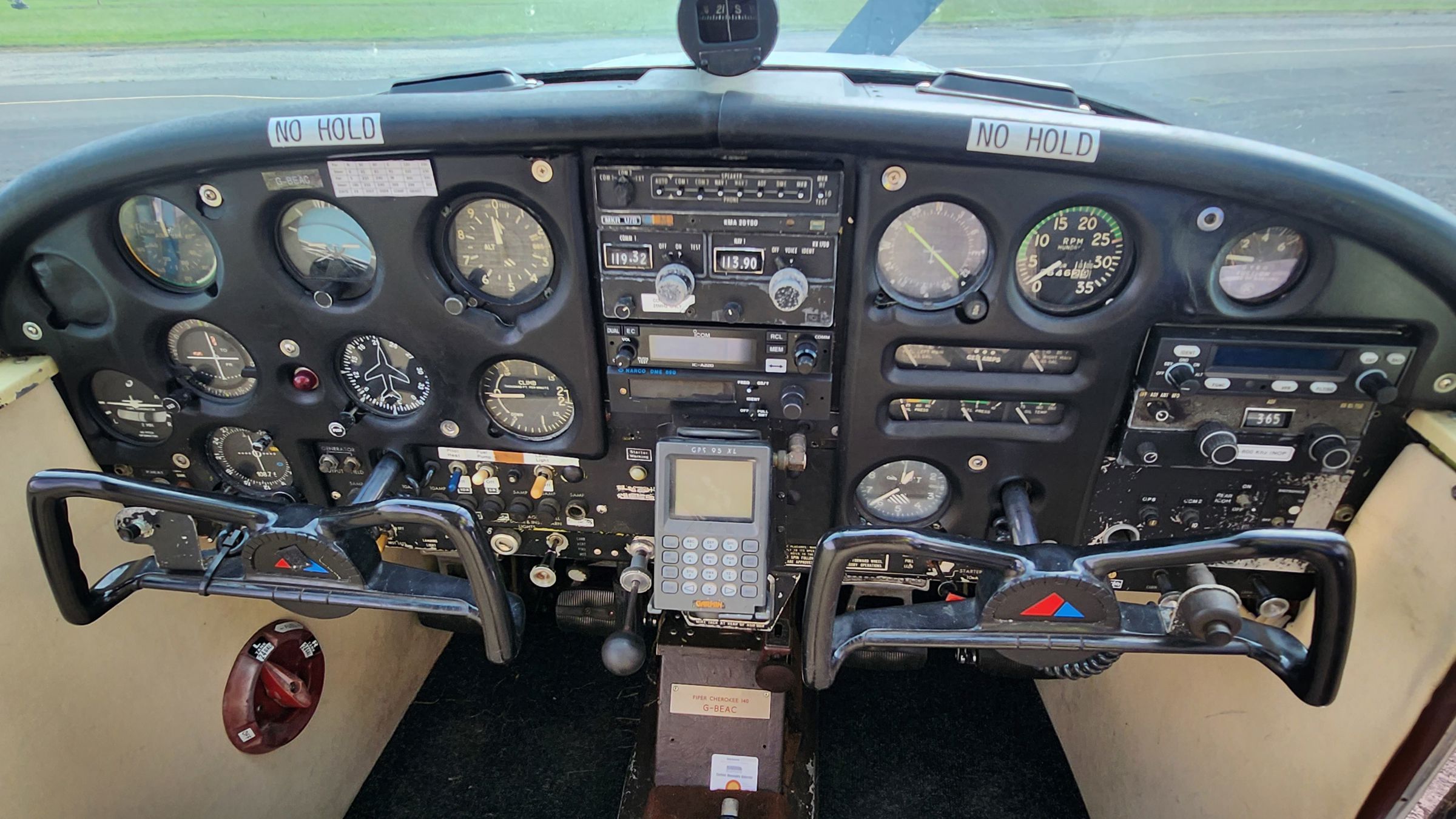 1966 Piper PA-28-140 Cherokee - Interior