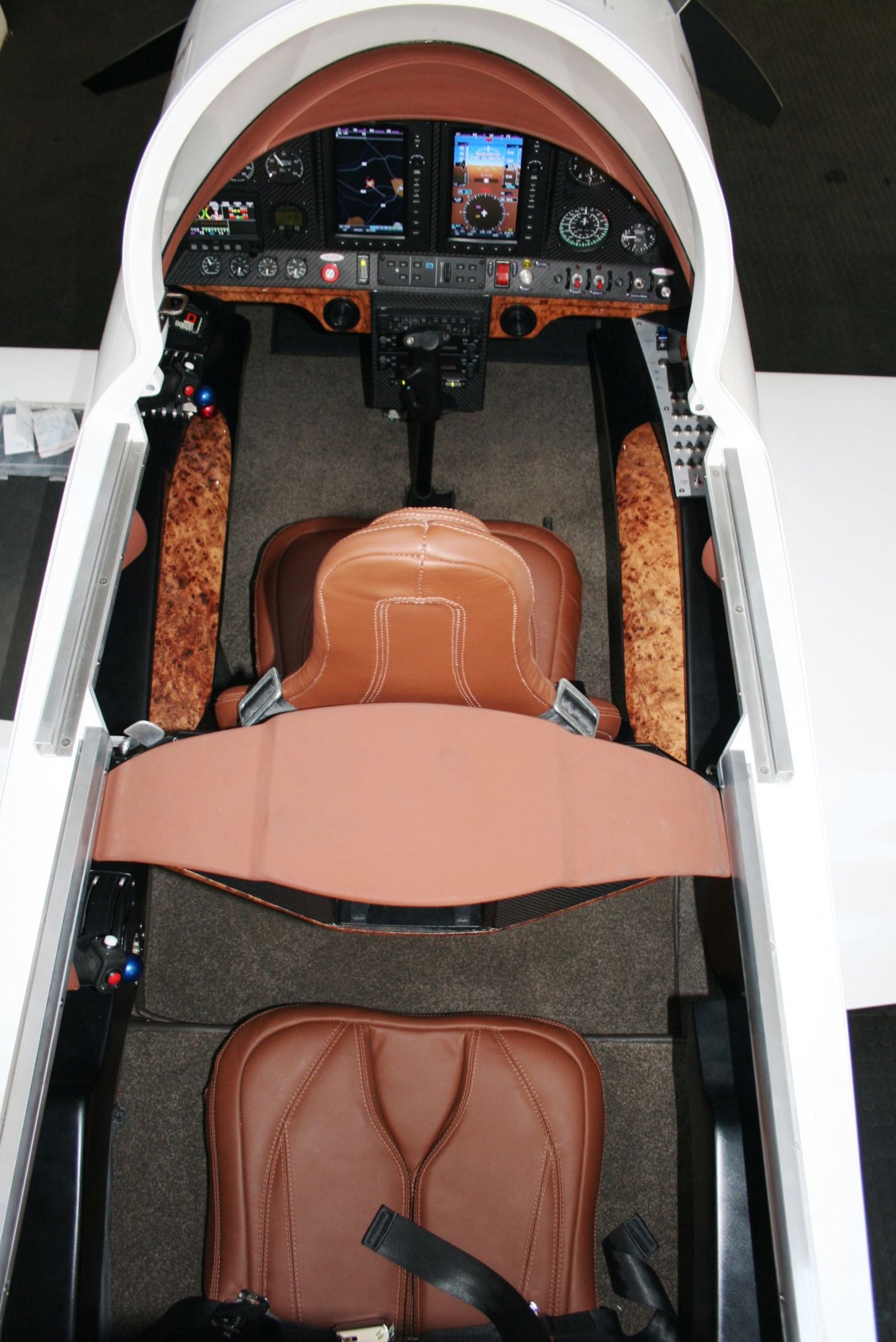 2019 Altitude Radial Rocket RG - Interior
