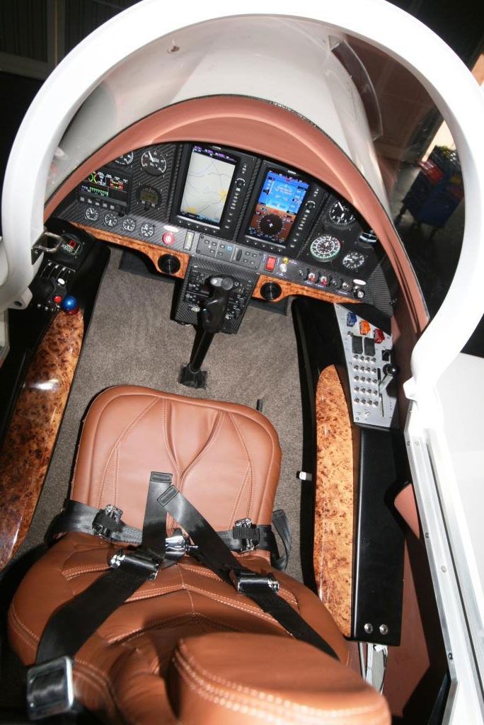 2019 Altitude Radial Rocket RG - Interior