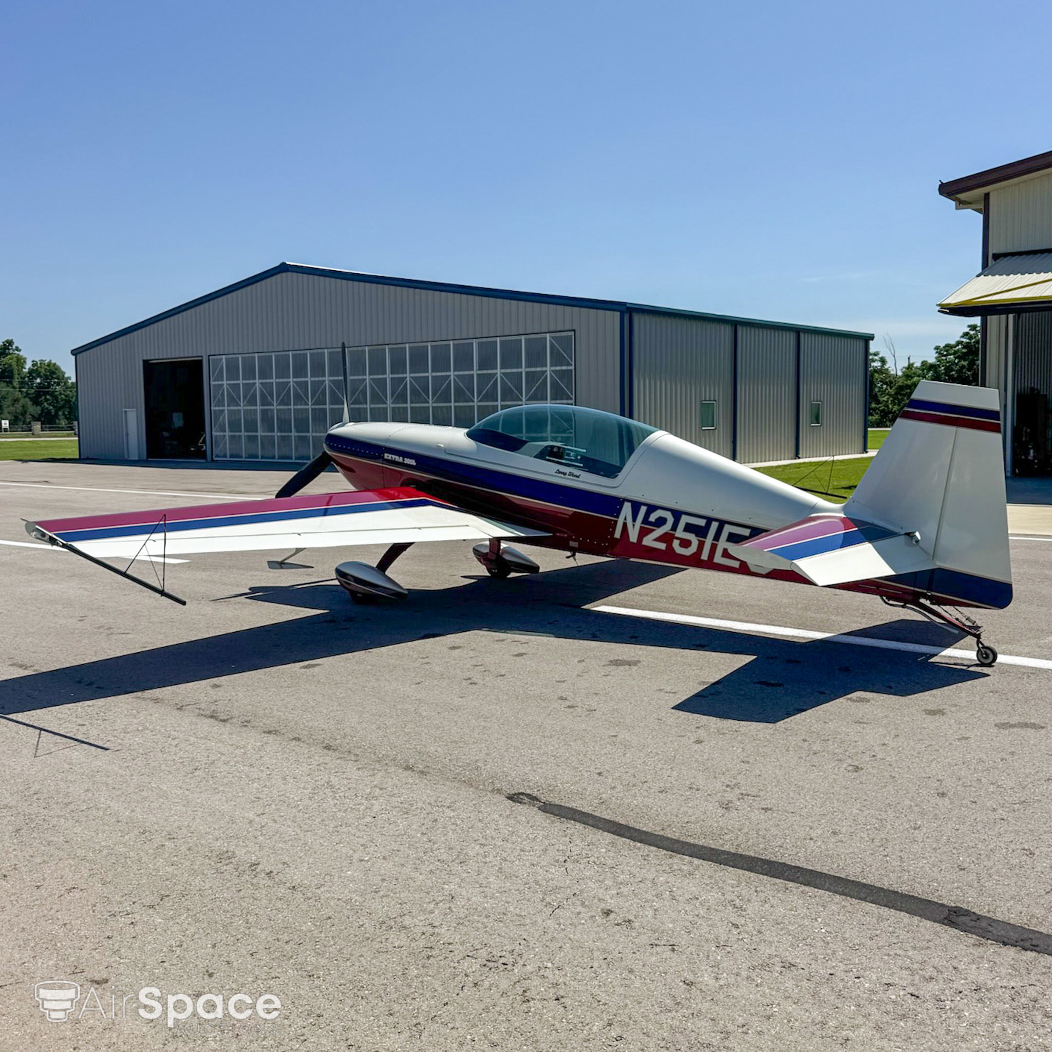 1999 Extra EA-300 L