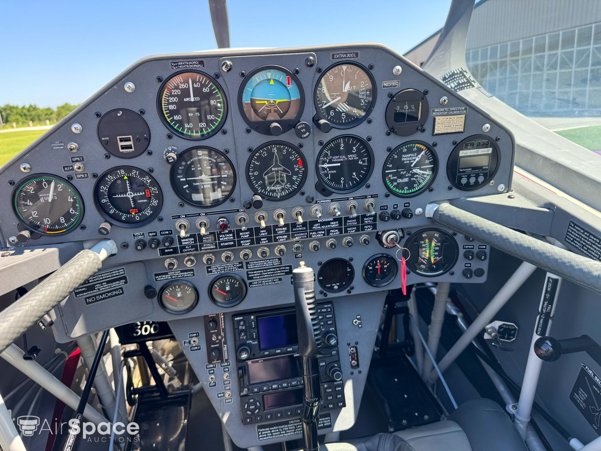 1999 Extra EA-300 L - Exterior