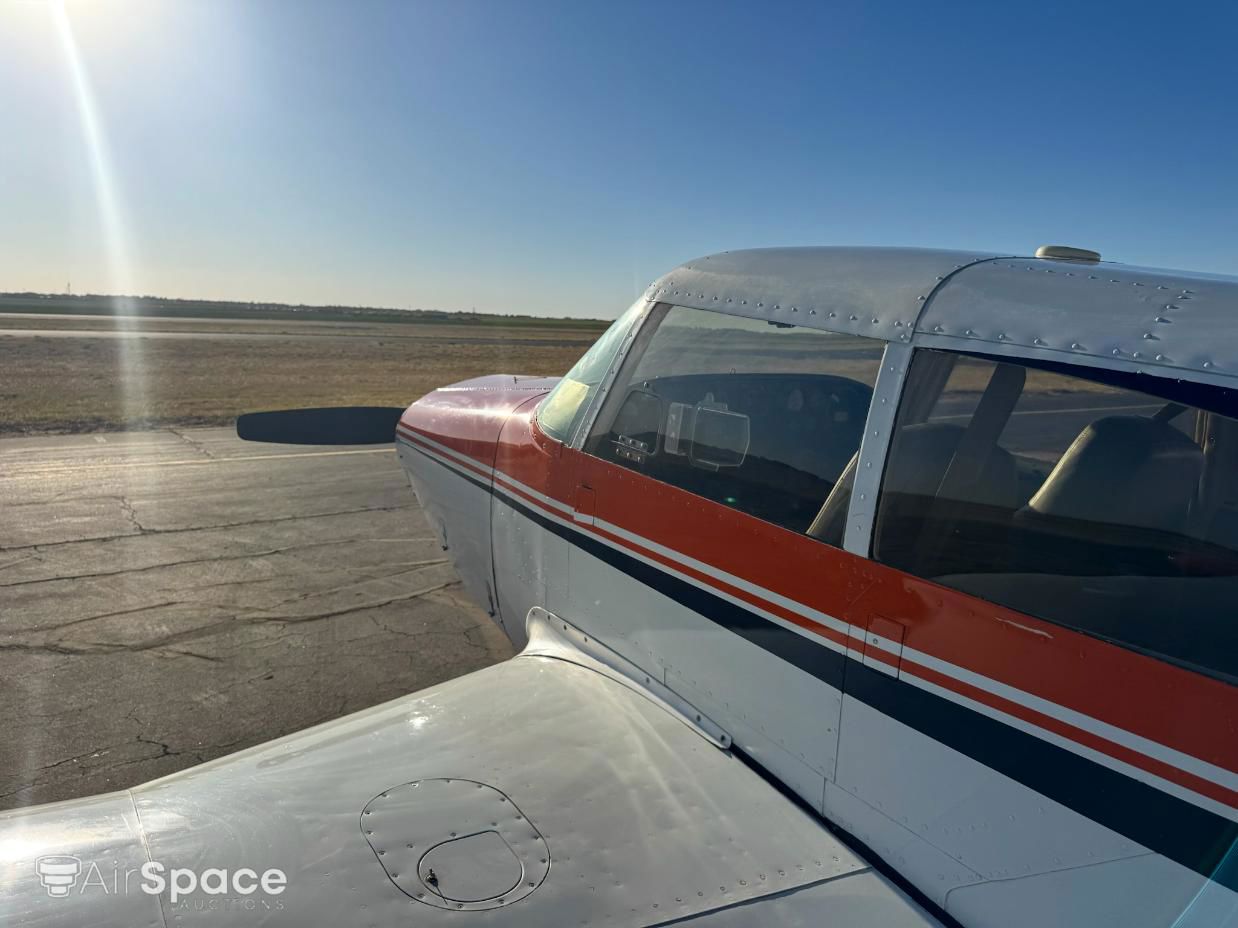 1960 Piper PA-24-250 Comanche - Exterior