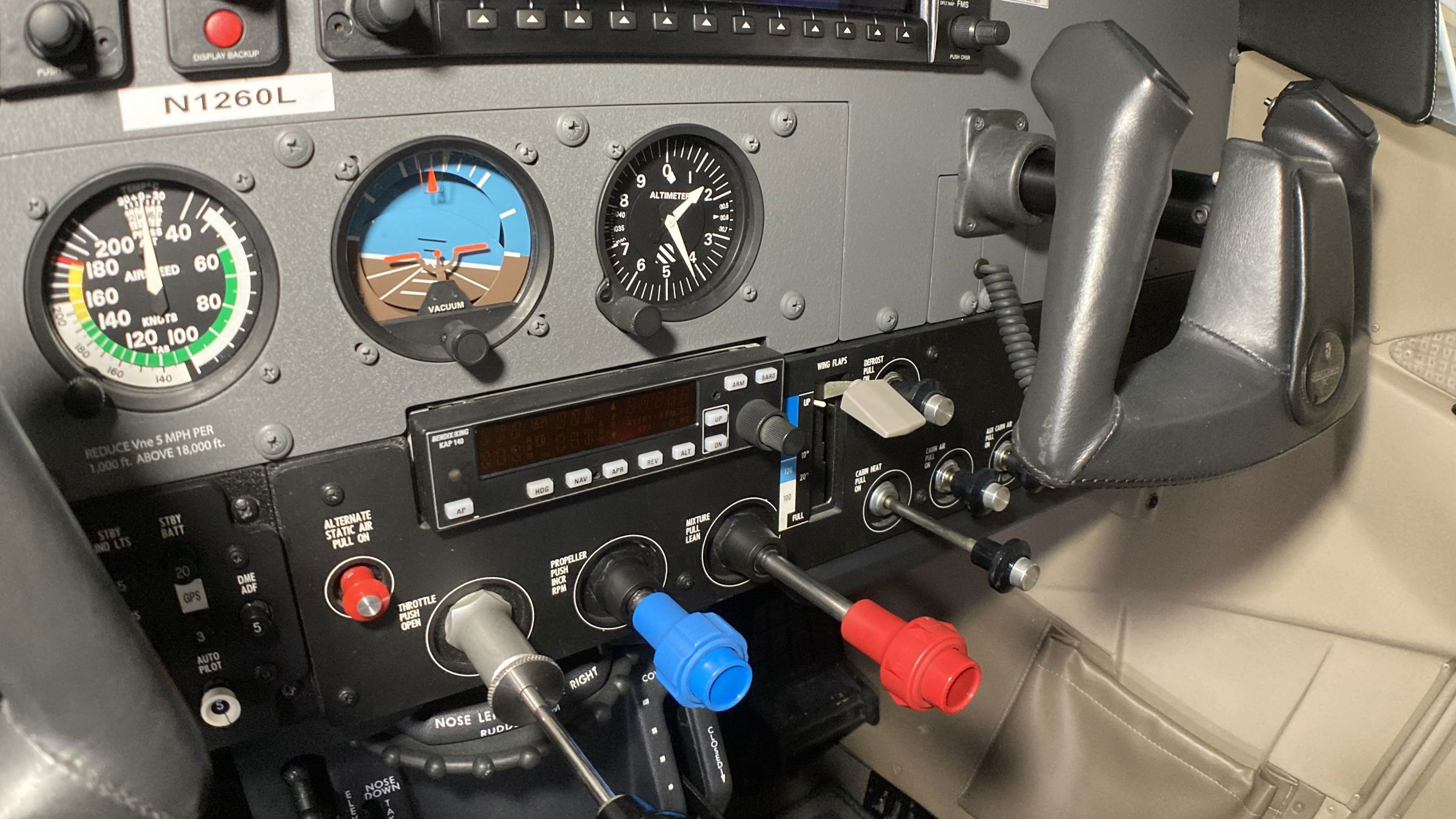 2006 Cessna T206H - Interior
