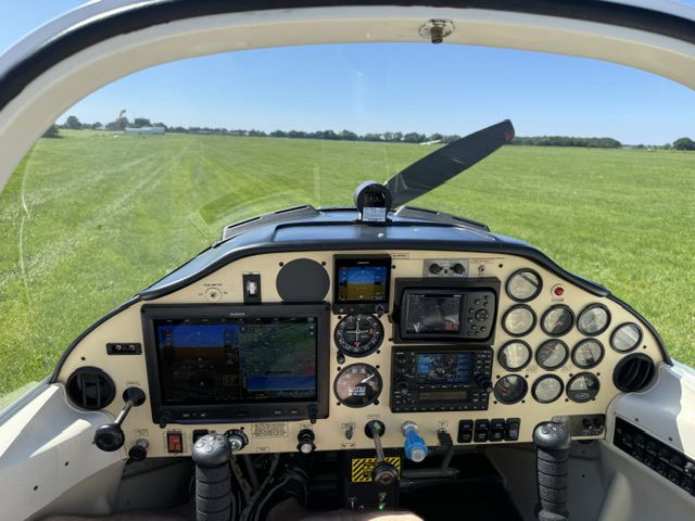 2007 Tecnam P2002 JR - Interior