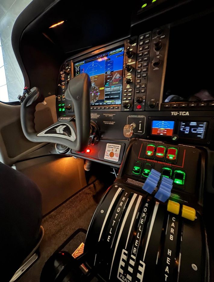 2022 Tecnam P2006T - Interior
