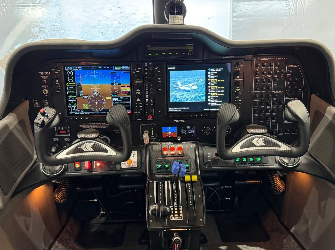 2022 Tecnam P2006T - Interior