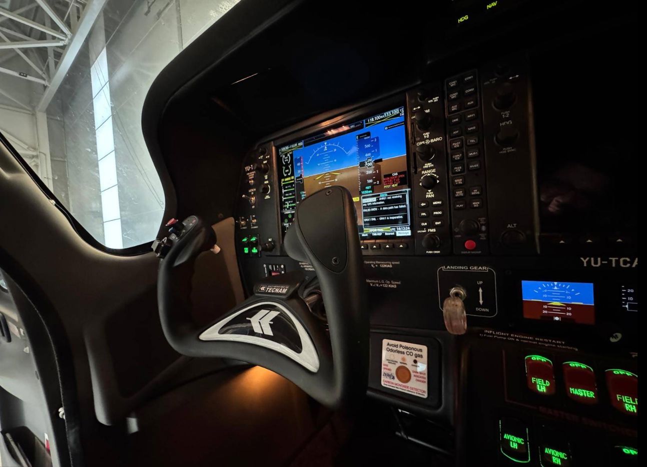 2022 Tecnam P2006T - Interior