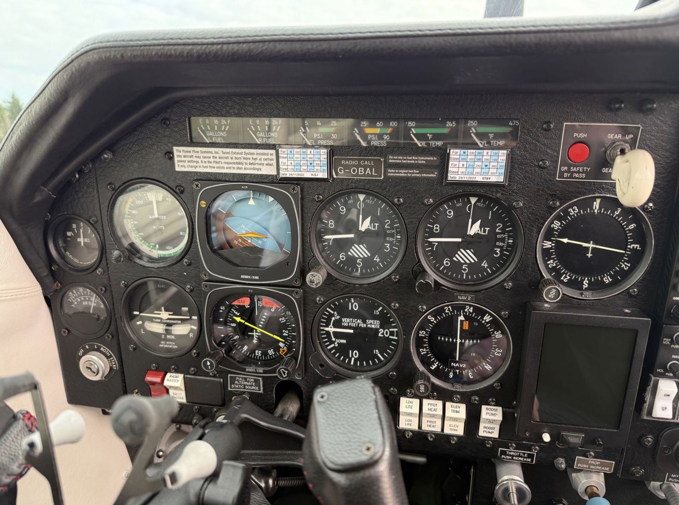 1986 Mooney M20J 201 - Interior