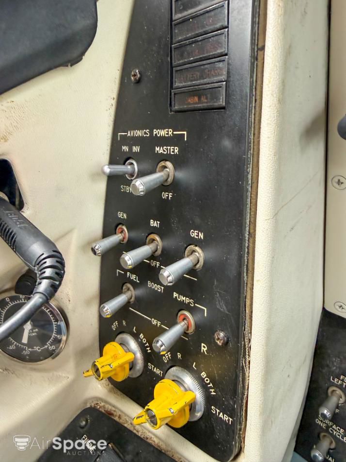 1973 Beech 60 Duke - Interior