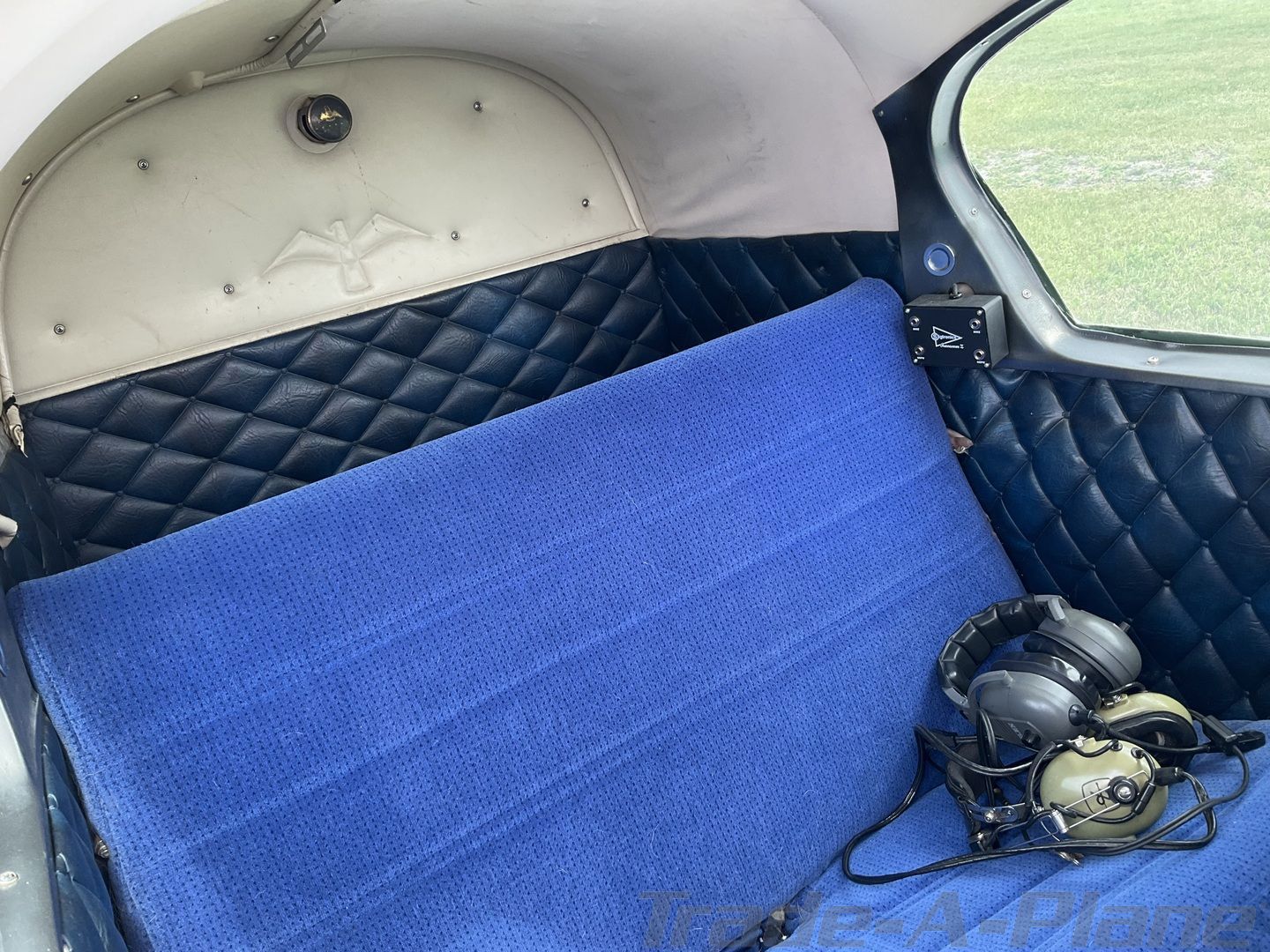 1964 Mooney M20C Mark 21 - Interior