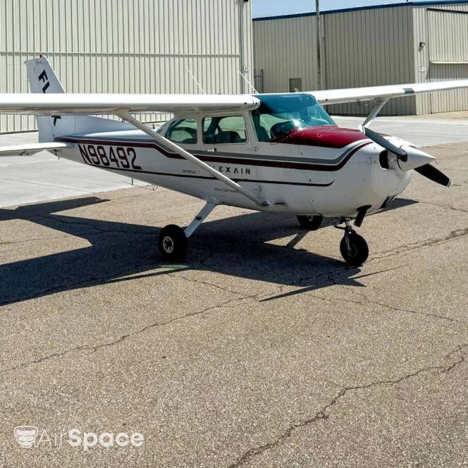 1985 Cessna 172P - Exterior