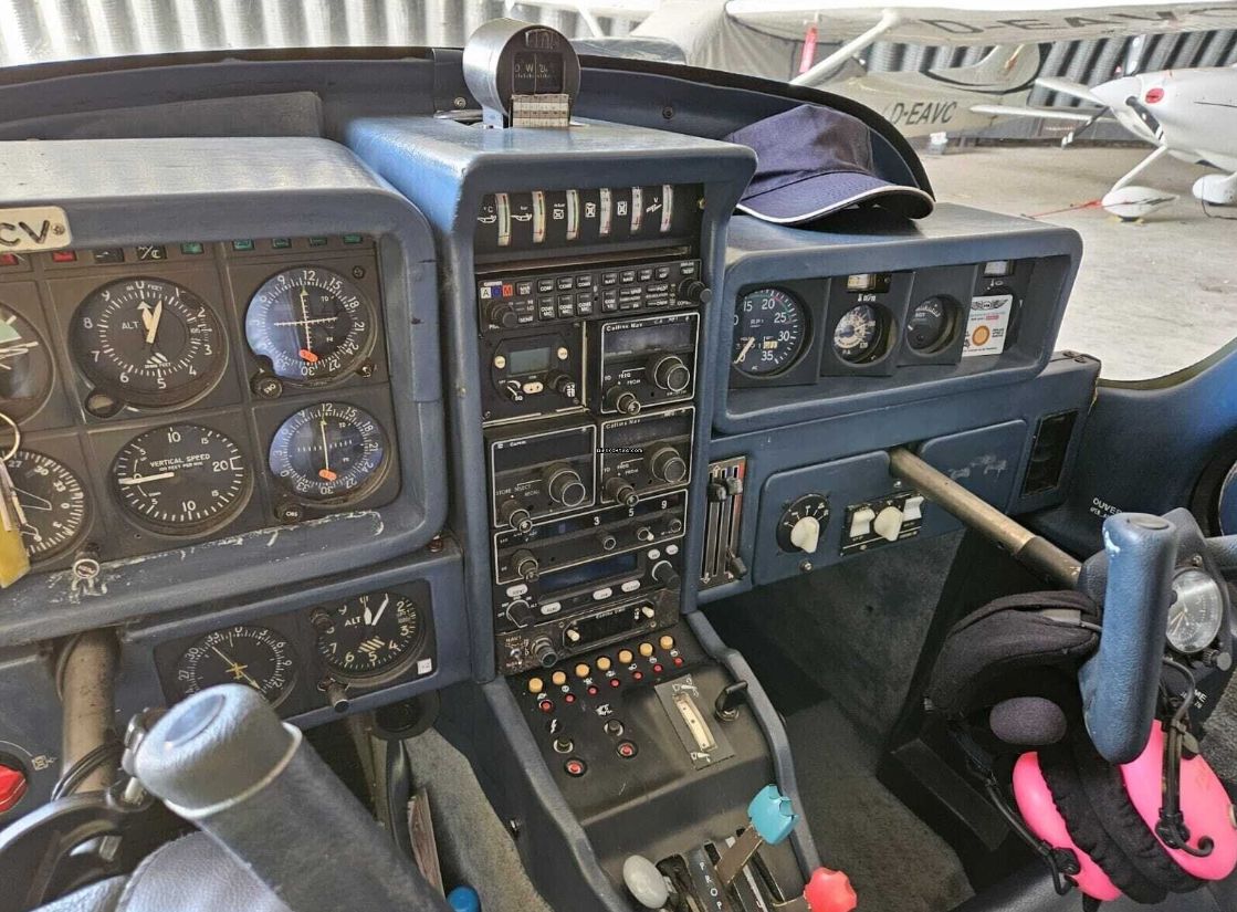 1981 Socata TB-10 Tobago - Interior