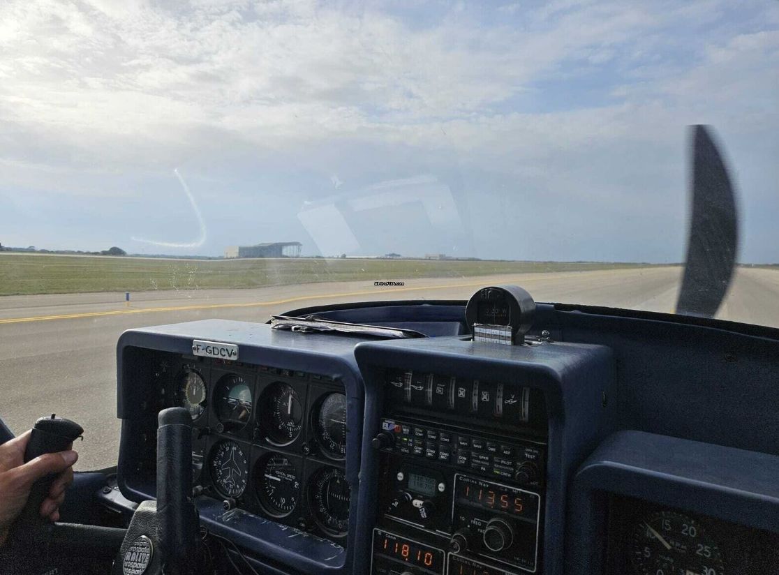 1981 Socata TB-10 Tobago - Interior