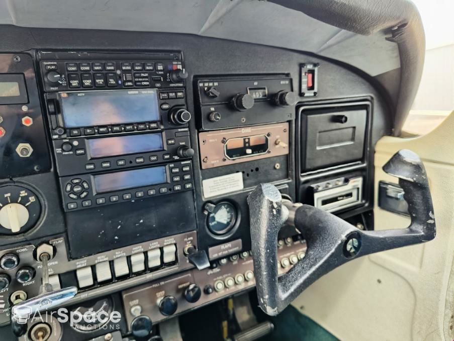 1976 Rockwell Commander 112A - Interior