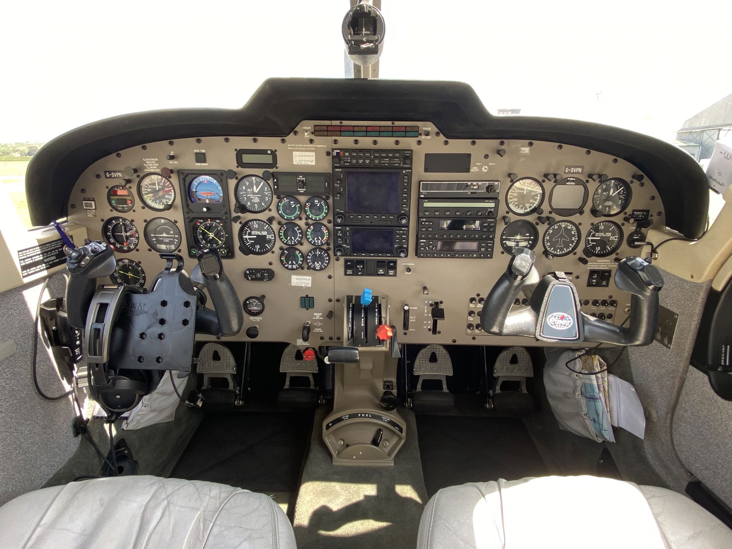 2003 Piper PA-32R-301T Saratoga 2 TC - Interior