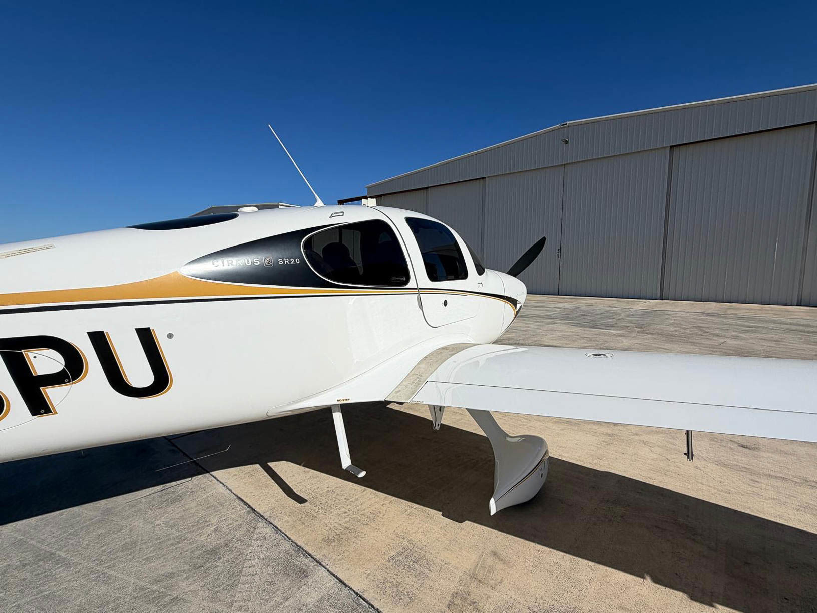 2010 Cirrus SR20 G3 - Exterior
